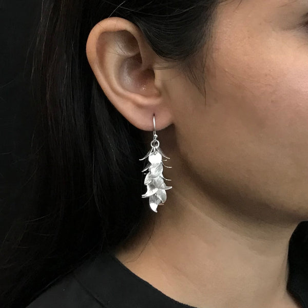 Contemporary light weight earrings in 92.5 silver.  Perfect wear from Dawn to Dusk.  Designed and Handcrafted by Thai Chiang Mai Karen Hill Tribe.