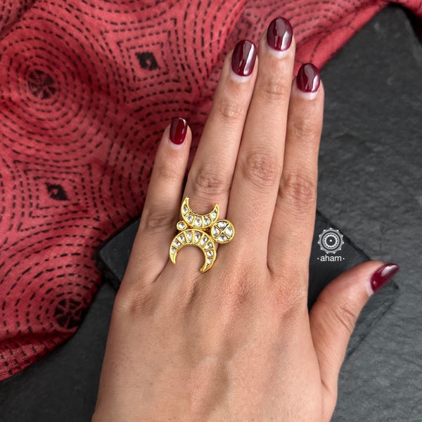 Festive gold polish adjustable ring with elegant moon motif, handcrafted in silver. Perfect for special occasions and festivities. 