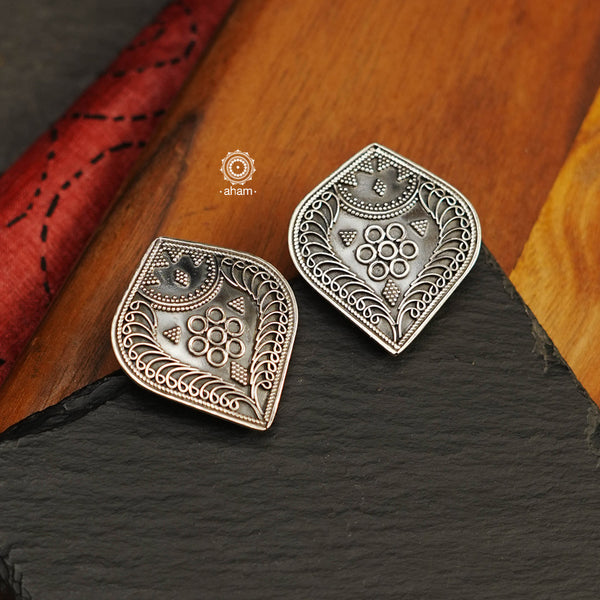 Mewad 92.5 sterling silver earrings with fine rava work. Great for everyday and workwear.