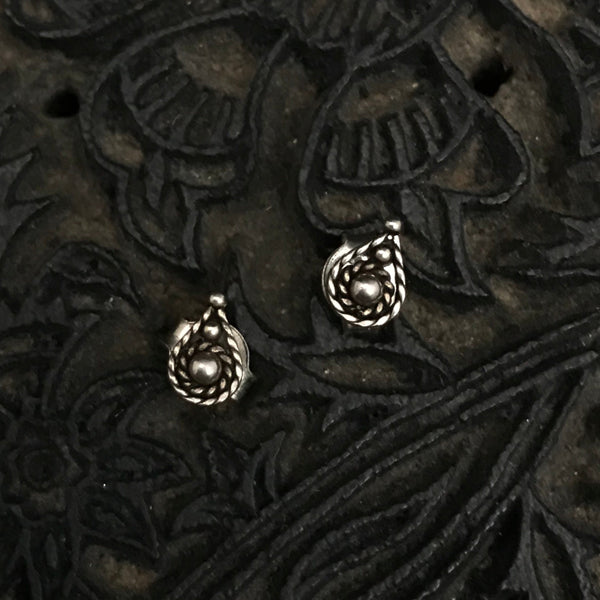 Beautiful earrings crafted in 92.5 silver, perfect for those who like to wear minimal jewellery. Also works great as earrings for the second piercing on the ear. 