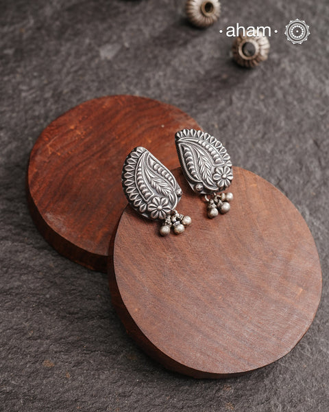 Silver studs in 92.5 with little ghungroos
Perfect for everyday wear.