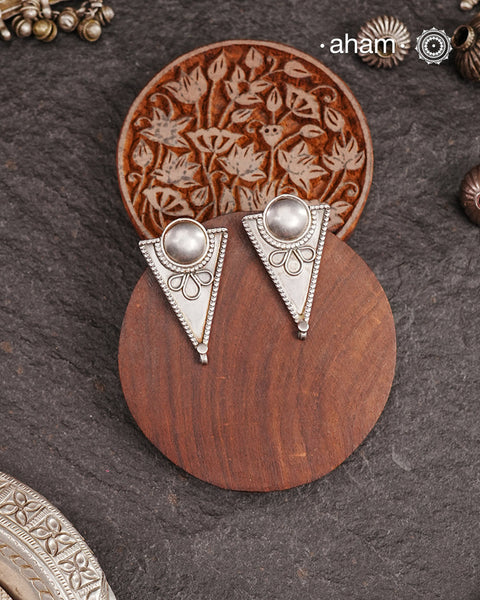 Mewad Silver Earrings handcrafted in 92.5 sterling silver.&nbsp;An ode to the glorious state of Rajasthan. Lightweight earrings that look great with your ethnic outfits.