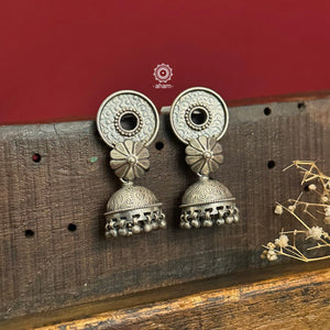 Mewad Silver jhumkie handcrafted in 92.5 sterling silver. An ode to the glorious state of Rajasthan. Lightweight earrings that look great with your ethnic outfits.