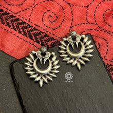 Silver Earring in 92.5, light weight and easy to wear all day long.&nbsp; An ode to the glorious state of Rajasthan.