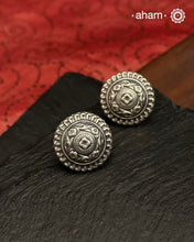 Mewad Earrings handcrafted in 92.5 sterling silver with beautiful floral patterns. 
Wear them to work or a casual evening out. They are so light weight that you will enjoy wearing them all day long. 
