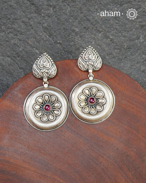 Mewad silver earrings handcrafted in 92.5 sterling silver. Perfect light weight work wear earrings handcrafted in Jaipur, Rajasthan