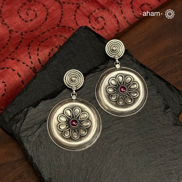 Mewad silver earrings handcrafted in 92.5 sterling silver. Perfect light weight work wear earrings handcrafted in Jaipur, Rajasthan