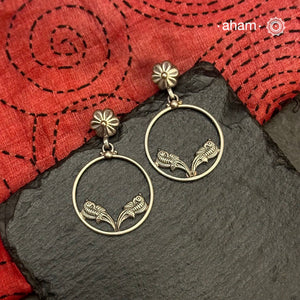 Mewad Parrot Silver Earrrings handcrafted in 92.5 sterling silver.&nbsp;An ode to the glorious state of Rajasthan. Lightweight earrings that look great with your ethnic outfits.