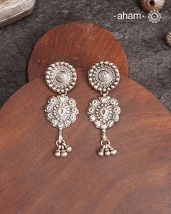 Mewad silver earrings handcrafted in 92.5 sterling silver. Perfect, light weight, work wear earrings handcrafted in Jaipur, Rajasthan