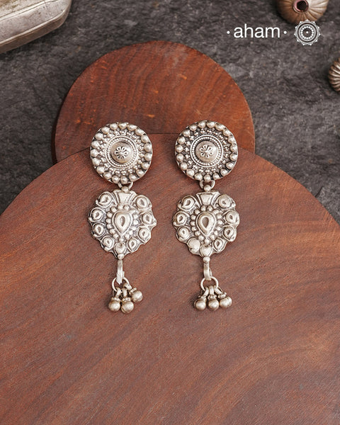 Mewad silver earrings handcrafted in 92.5 sterling silver. Perfect, light weight, work wear earrings handcrafted in Jaipur, Rajasthan