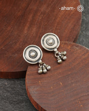 Mewad everyday wear silver earrings. Light weight and easy to wear. These make great gifts as well.&nbsp;