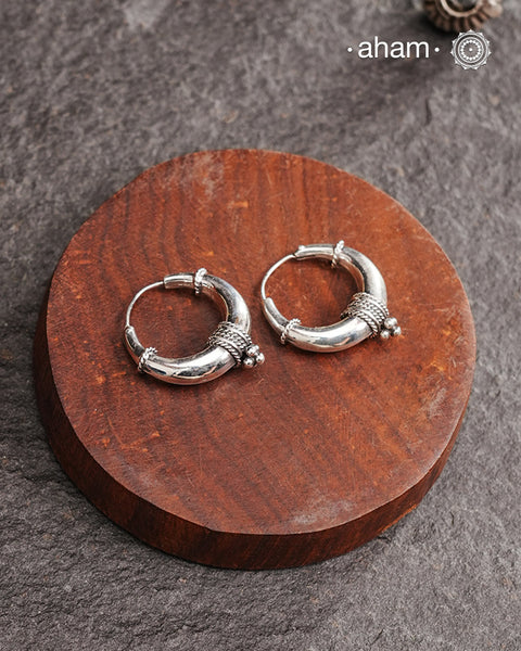 Mewad bali earrings handcrafted in 92.5 sterling silver. Light weight classic hoops that look great with both ethnic and work wear.