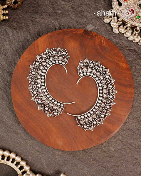 Mewad Silver Earcuff