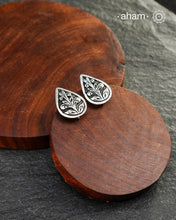 Mewad Studs handcrafted in 92.5 sterling silver with chitai work. An ode to the glorious state of Rajasthan. Light weight, great as everyday and ethnic wear.