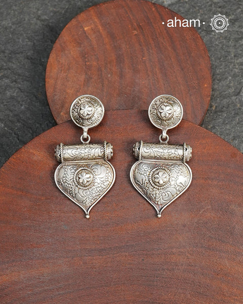 Mewad Studs handcrafted in 92.5 sterling silver. An ode to the glorious state of Rajasthan. Light weight, great as everyday and ethnic wear.&nbsp;