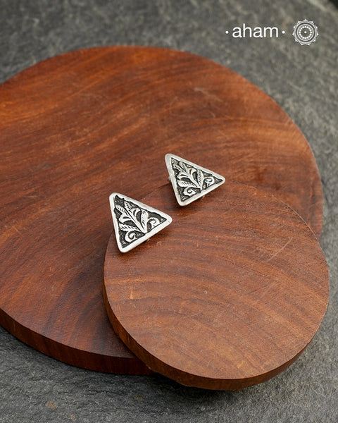 Mewad Studs handcrafted in 92.5 sterling silver with Chitai work. An ode to the glorious state of Rajasthan. Light weight, great as everyday and ethnic wear.