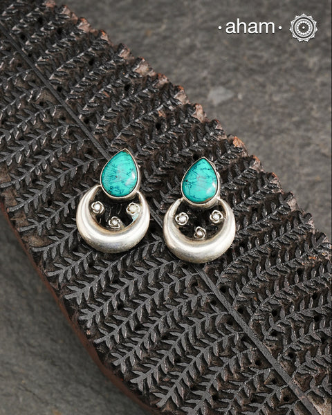 92.5 Sterling Silver Earring with turquoise stone drop.Light weight and easy to wear all day long.