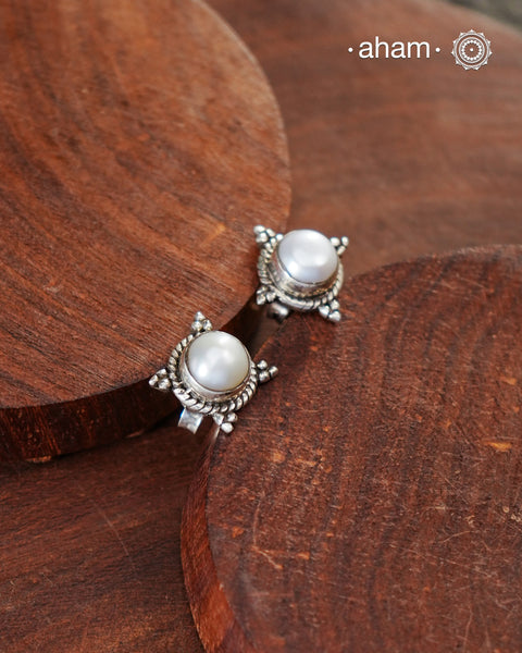 Everyday wear handcrafted 92.5 silver earrings with pearls.
