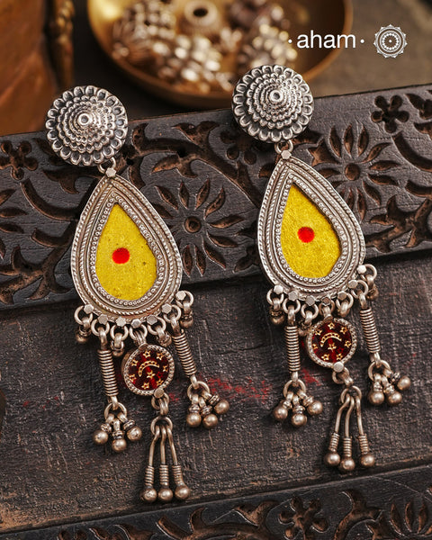Handcrafted 92.5 sterling silver Rang Mahal Yellow drop earrings. The magic that happens when glass, silver and a pop of colour come together.