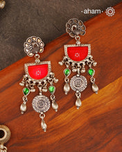 Handcrafted 92.5 sterling silver Rang Mahal Pink drop earrings with green ascents and a beautiful peacock top. The magic that happens when glass, silver and a pop of colour come together.