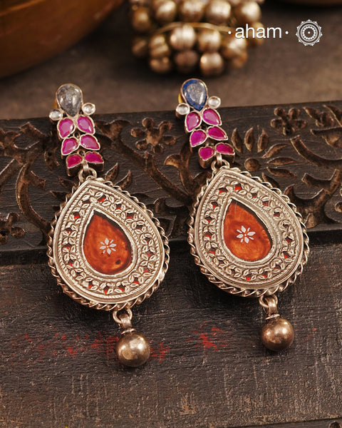 Handcrafted 92.5 sterling silver Rang Mahal brown drop earrings with kudnan work on top. The magic that happens when glass, silver and a pop of colour come together.