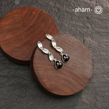 Contemporary light weight earrings in 92.5 silver and semi precious stone drop.
Minimalist work wear jewellery.Perfect wear from Dawn to Dusk

