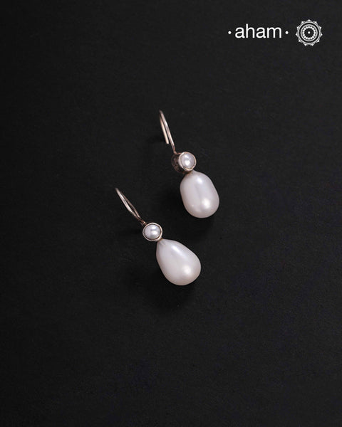 Contemporary light weight earrings in 92.5 silver.Minimalist work wear jewellery.Perfect wear from Dawn to Dusk.