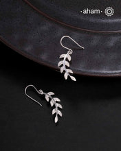 AM.PM Leaf Silver Earring
