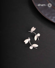 AM.PM Leaf Silver Earring