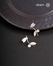AM.PM Leaf Silver Earring