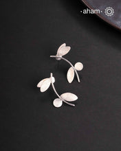AM.PM Leaf Silver Earring