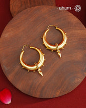 The classic hoops that never go out of style.
Crafted in 92.5 silver and dipped in stunning gold.