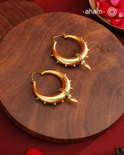 The classic hoops that never go out of style.
Crafted in 92.5 silver and dipped in stunning gold.