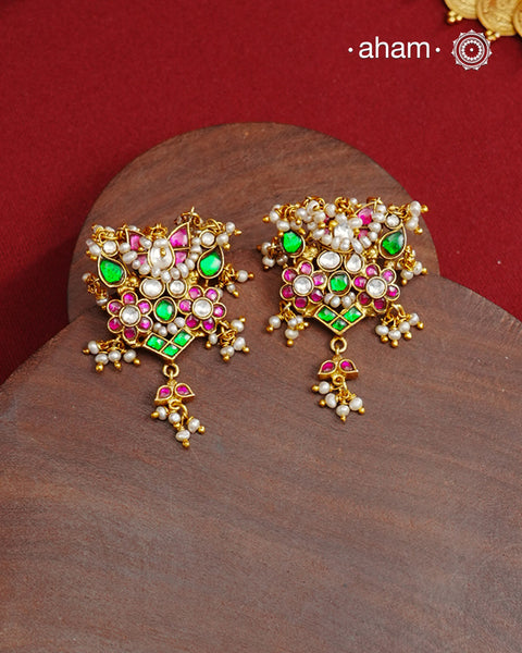 Fine Kundan Earrings with delicate work. Crafted in finest 92.5 silver with gold polish and pearls, these are heirloom earrings that can be passed on for generations to come.&nbsp;