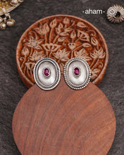 Expertly handcrafted in Kolhapur, these 92.5 sterling silver earrings are made by skilled artisans. Their lightweight design makes them ideal for everyday wear.