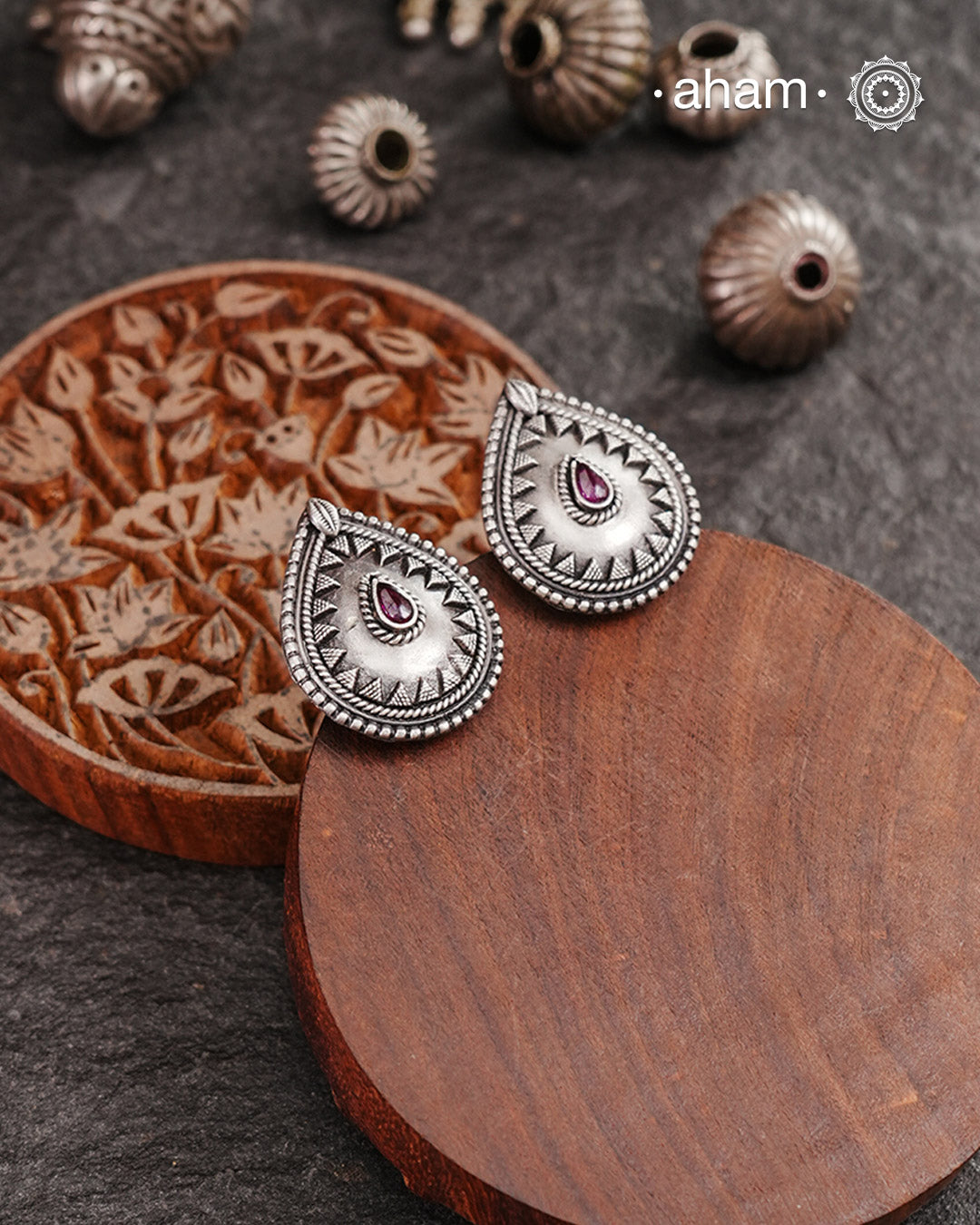 Expertly handcrafted in Kolhapur, these 92.5 sterling silver earrings are made by skilled artisans. Their lightweight design makes them ideal for everyday wear.