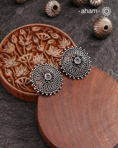 Expertly handcrafted in Kolhapur, these 92.5 sterling silver earrings are made by skilled artisans. Their lightweight design makes them ideal for everyday wear.