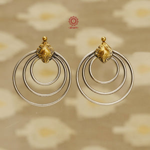 Expertly handcrafted with 92.5 silver, these dual tone earrings are both versatile and easy to wear. Perfect for any occasion, whether it be a day at the office or a casual evening out. Elevate your style with these Noori Two Tone Silver Earrings.