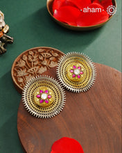 Noori two tone Earrings. The earrings are handcrafted in 92.5 sterling silver with kudan and gold highlights. Style this up with your favourite ethnic or fusion outfits to complete the look.