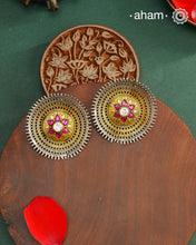 Noori two tone Earrings. The earrings are handcrafted in 92.5 sterling silver with kudan and gold highlights. Style this up with your favourite ethnic or fusion outfits to complete the look.