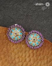 This Meena Work Festive Silver Studs is a stunning piece of jewellery perfect for special occasions. It features a combination of kundan and meena work all crafted in 92.5 silver.