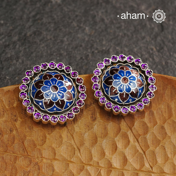 This Meena Work Festive Silver Studs is a stunning piece of jewellery perfect for special occasions. It features a combination of kundan and meena work all crafted in 92.5 silver.
