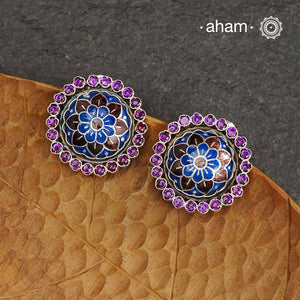 This Meena Work Festive Silver Studs is a stunning piece of jewellery perfect for special occasions. It features a combination of kundan and meena work all crafted in 92.5 silver.