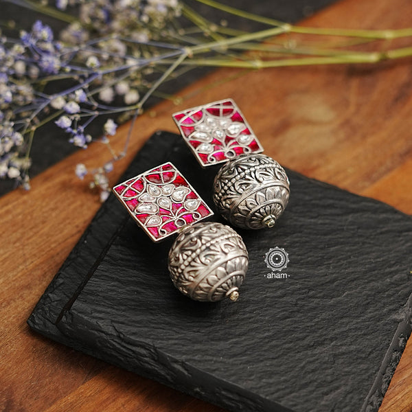 The Ira Pink Kundan Drop Silver Earrings are the perfect accent for your wardrobe. Crafted from 92.5 sterling silver, these earrings feature beautiful details and are lightweight for all-day comfort. Add a touch of elegance with this timeless jewellery.