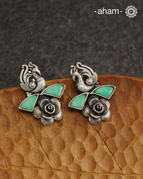 Expertly crafted from 92.5 sterling silver, the Ira Earrings make a stylish addition to a casual outing with friends.
