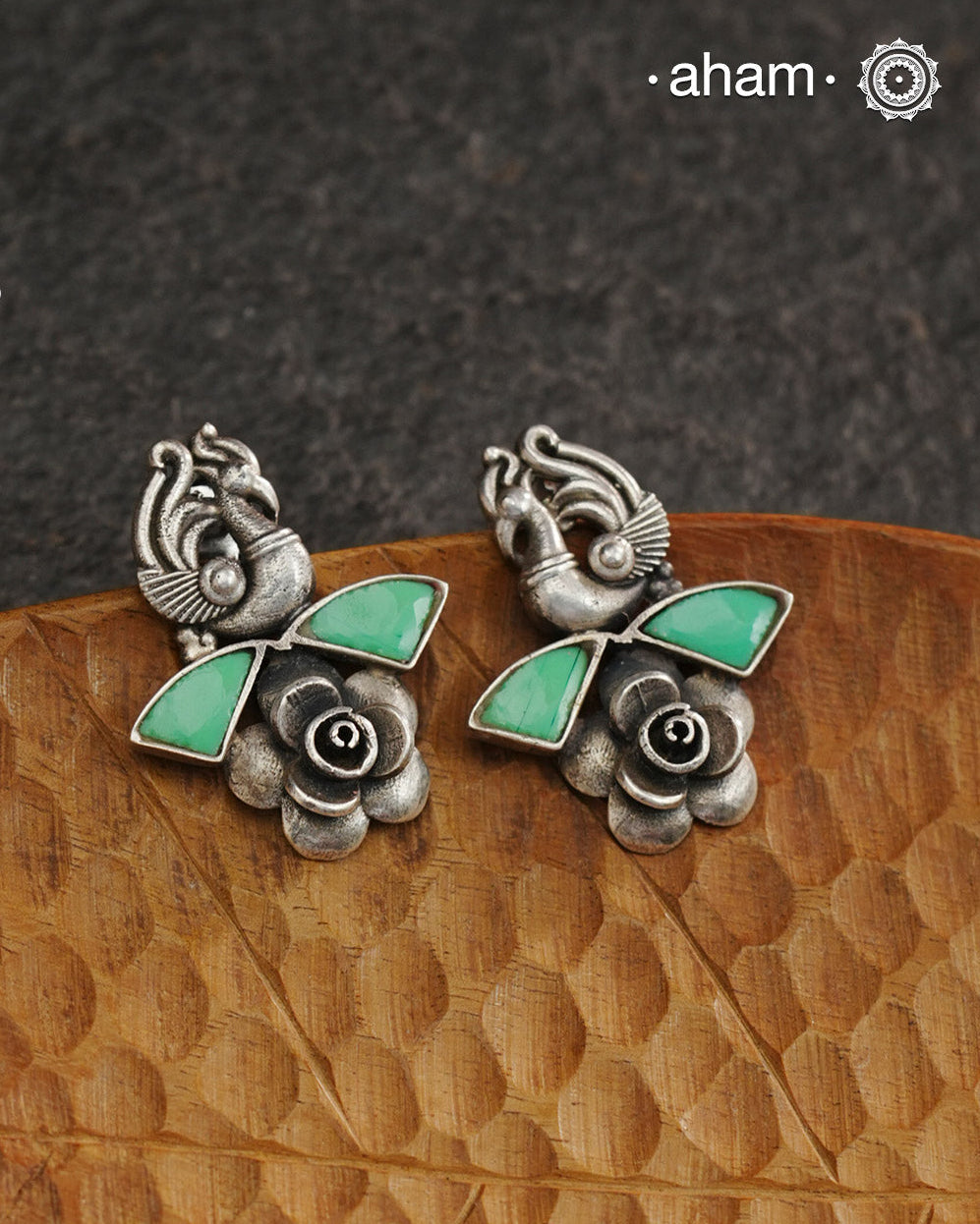 Expertly crafted from 92.5 sterling silver, the Ira Earrings make a stylish addition to a casual outing with friends.