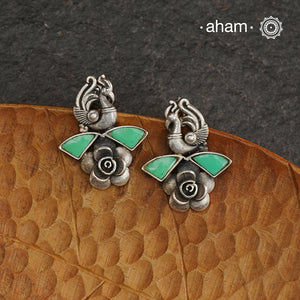 Expertly crafted from 92.5 sterling silver, the Ira Earrings make a stylish addition to a casual outing with friends.