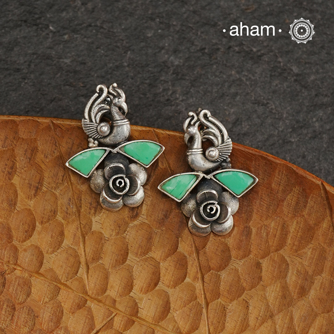 Expertly crafted from 92.5 sterling silver, the Ira Earrings make a stylish addition to a casual outing with friends.