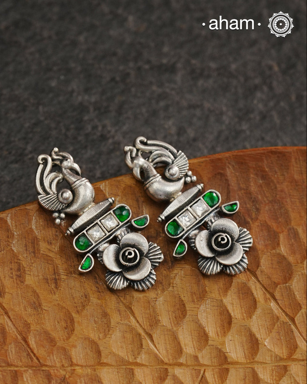 Expertly crafted from 92.5 sterling silver, the Ira Earrings make a stylish addition to a casual outing with friends.