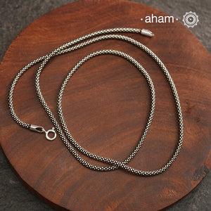 Silver chain in 92.5 silver. Wear it as it is or with a pendant.